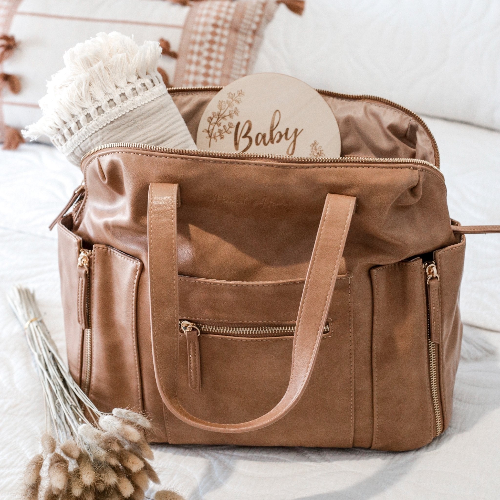 What to Pack in Your Hospital Bag - the Ultimate Checklist - Hannah and Henry