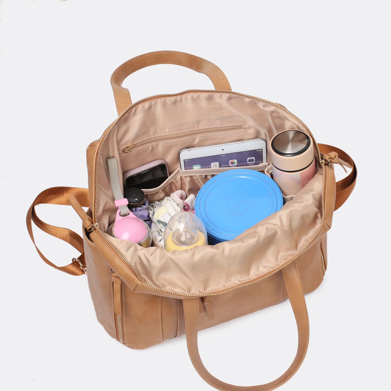 What To Pack In Your Nappy Bag: The Nappy Bag Essentials Checklist - Hannah and Henry